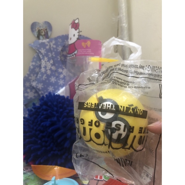 happy Meal mcd minion No 9
