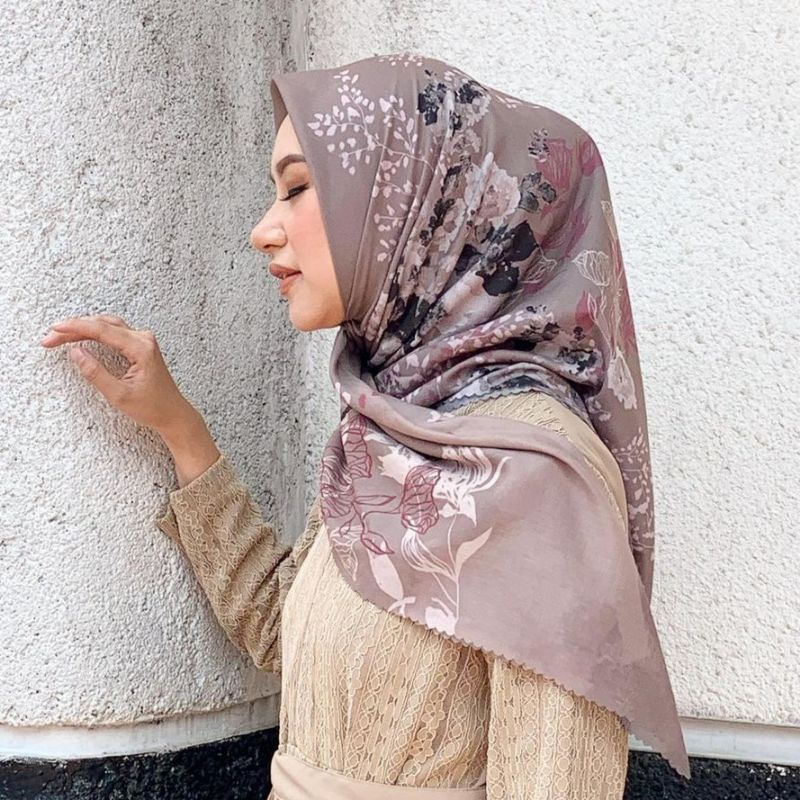 Vanilla Hijab - Kuas Scarf AUBURN