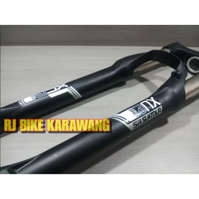 Fork Santour 27.5 XCR Air Taper Matt Black Travel 120