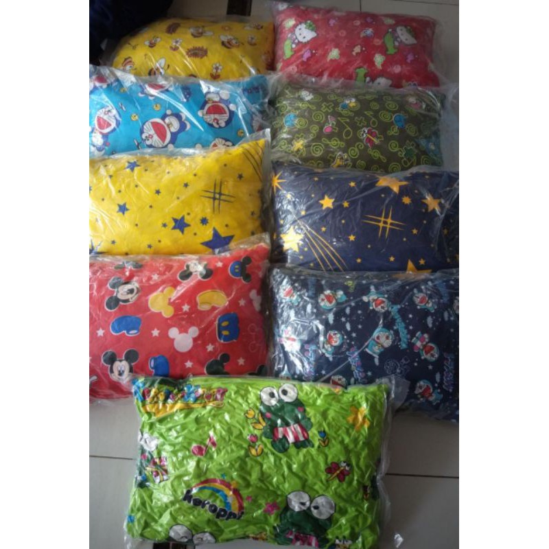 bantal guling squisi karakter lembut