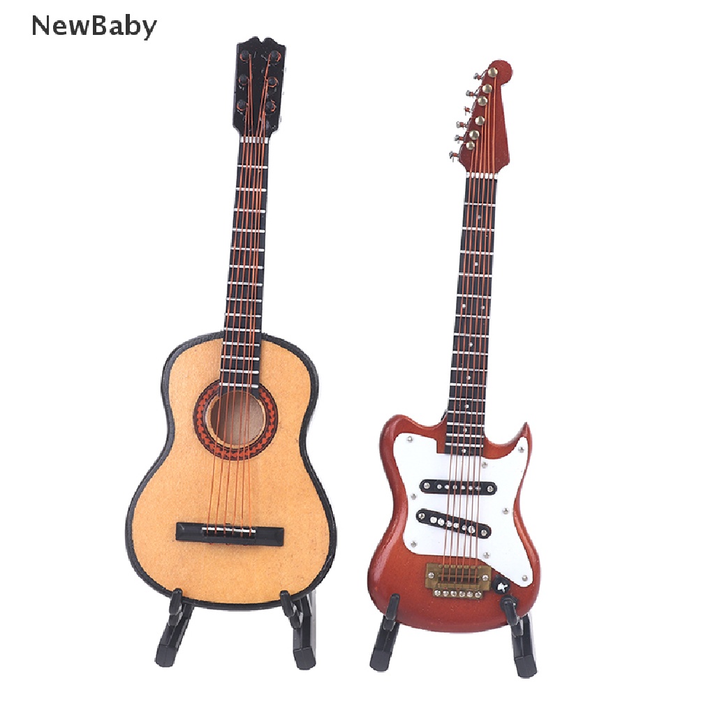 Mainan Miniatur Gitar Elektrik Bahan Kayu Skala 1: 6 Dengan Stand Untuk Aksesoris Rumah Boneka