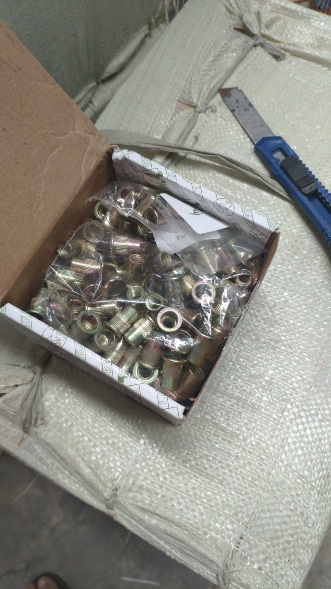 Rivet Nut M8 Isi 50 Pcs