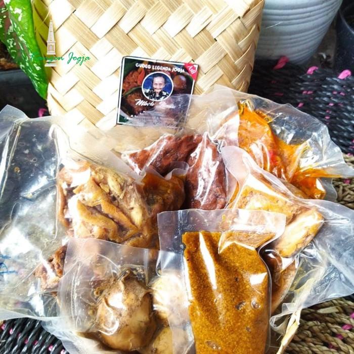 

Eat | Gudeg Mbah Lindu Atau Gudeg Mbok Lindu Jogja Frozen