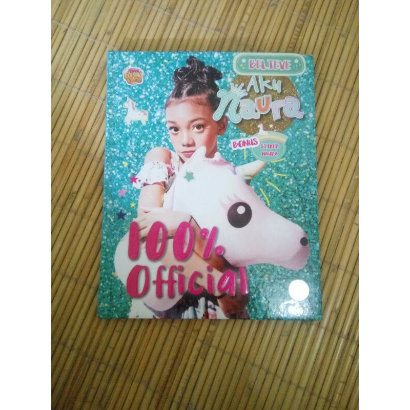 Buku Aku Naura 100 persen official