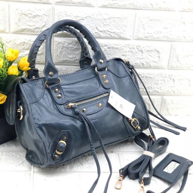 TAS IMPORT WANITA BRANDED