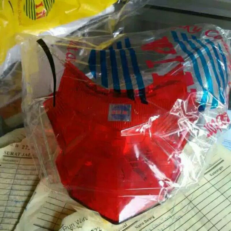 kaca mika lampu stop dan sen Vario 125/vario 150
