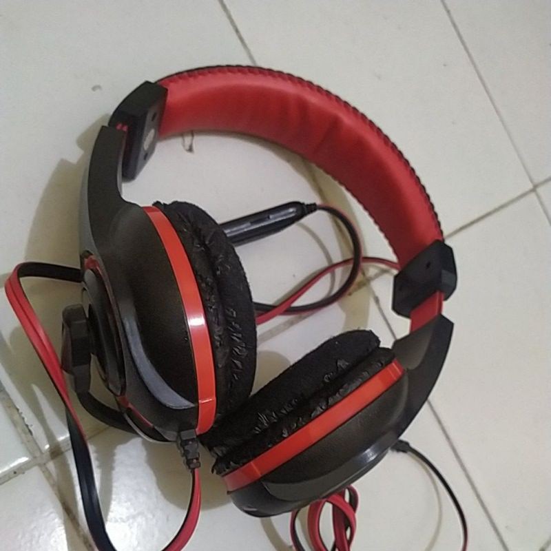 

headset12
