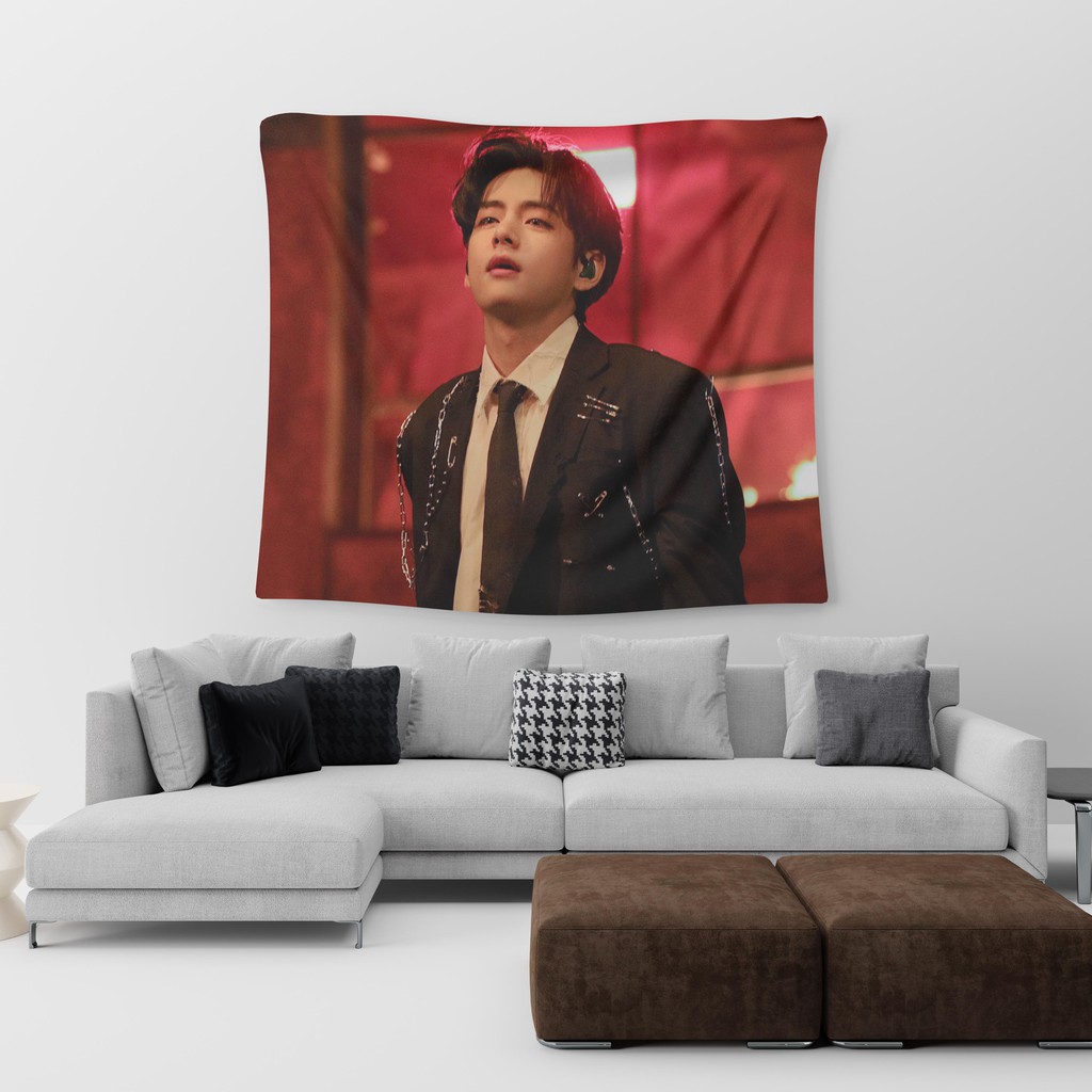 

Poster Kain BTS [MAP OF THE SOUL ONE]