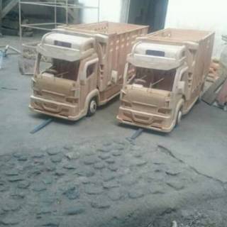 Miniatur truk full fariasi bisa oleng - truck siap kontes ...