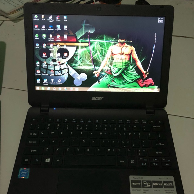 Notebook Second Acer Aspire ES11 ES1–131-C3YE lengkap dengan charger dan tas