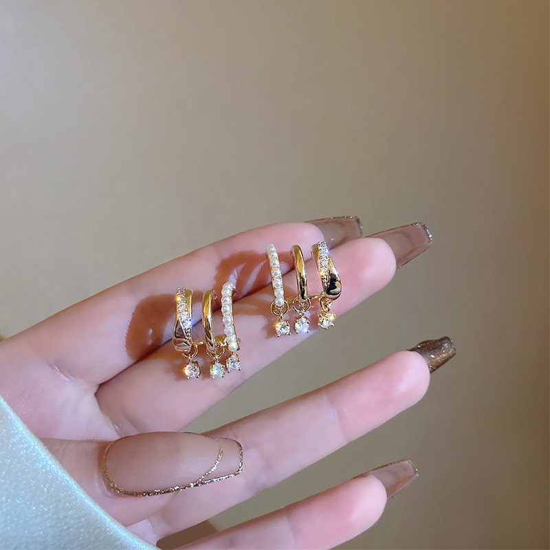 1 Pasang Anting Stud Kristal Berlian Mutiara Bahan Zirkon Untuk Wanita