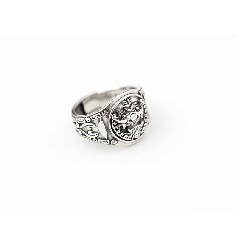 Cincin Model Kepala Singa Warna Silver Gaya Vintage Punk Untuk Pria