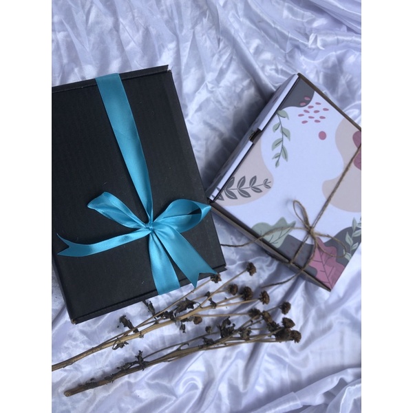 

Extra Packaging | hampers