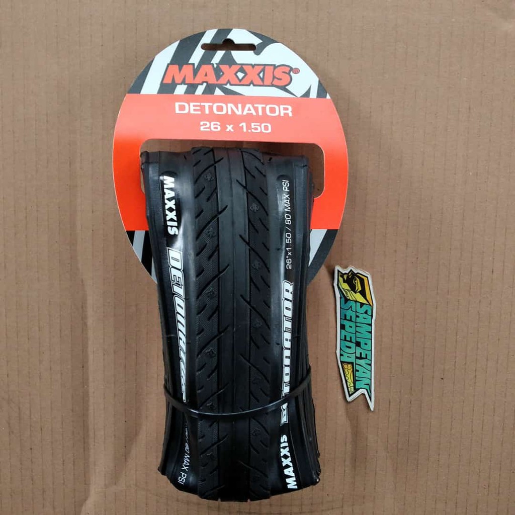 Ban Luar Maxxis Detonator 26x150 26 x 150 Hitam