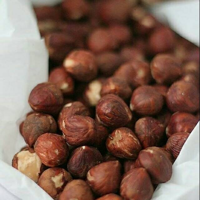 

Hazelnut with skin 1kg