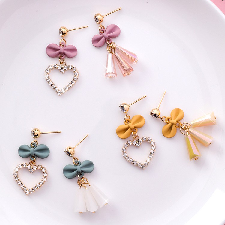 Anting Tusuk Wanita Gaya Korea / Anting Tusuk Wanita Gantung Motif Love Dan Kristal Fashion Wanita