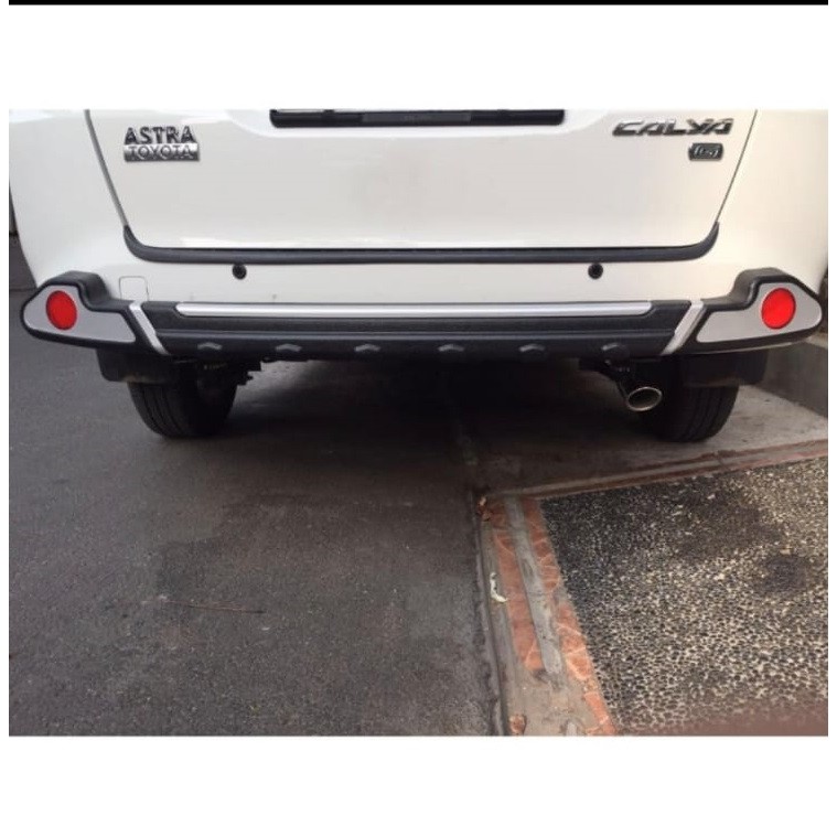 Pengaman Belakang Rear Bumper Calya Sigra Plastik ABS Reflektor