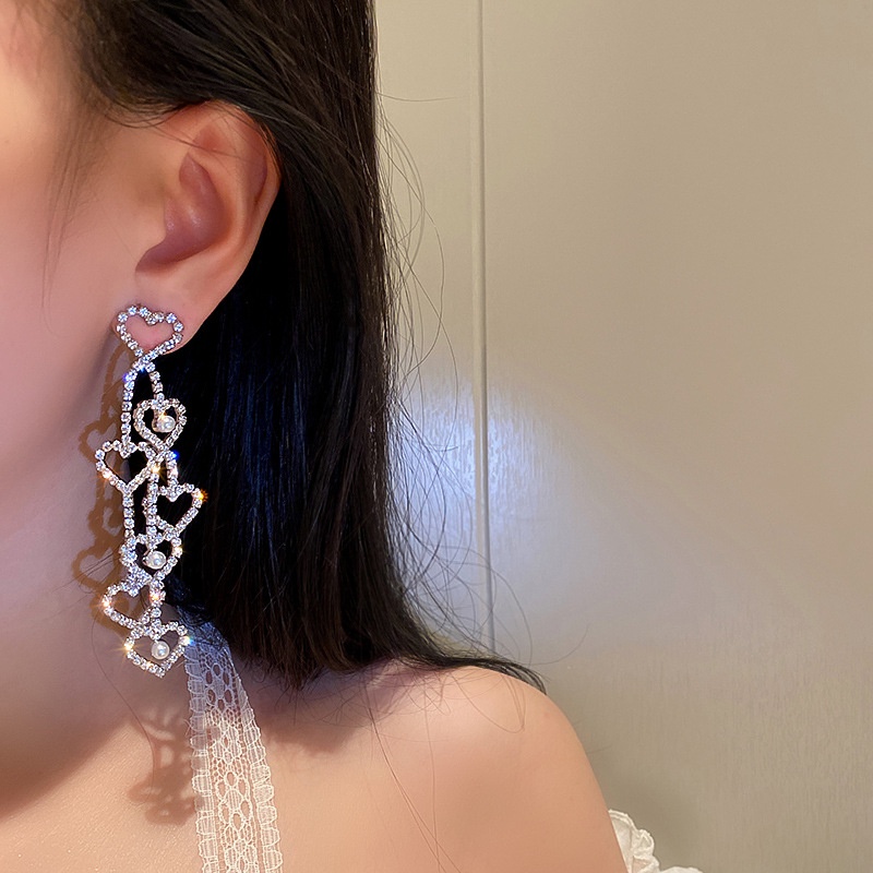 Anting Tusuk Gantung Desain Hati Hias Mutiara + Berlian Gaya Trendy / Simple Serbaguna Untuk Wanita