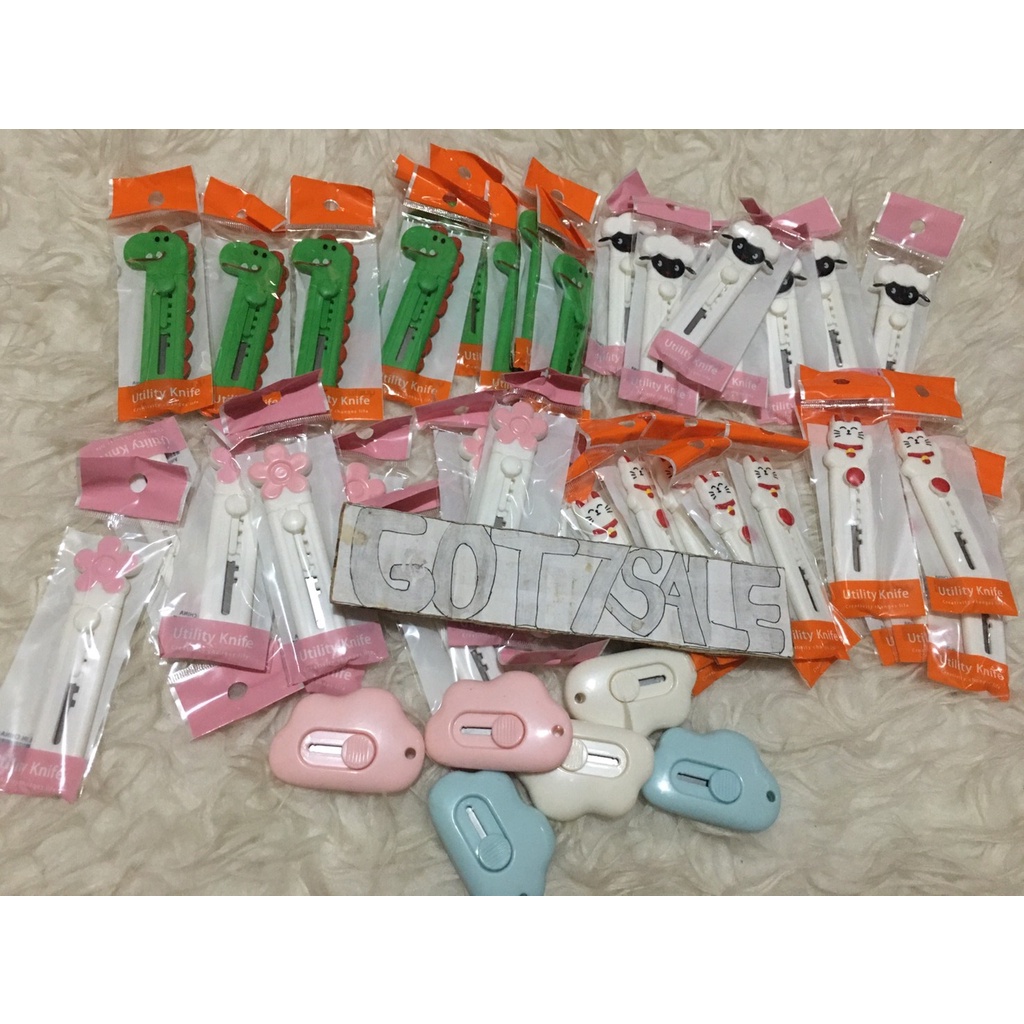 

Cutter Mini Pisau Kecil Mini Silet / Mini motif dino bunga domba kucing awan lucu / Cutter unboxing paket kpop motif lucu