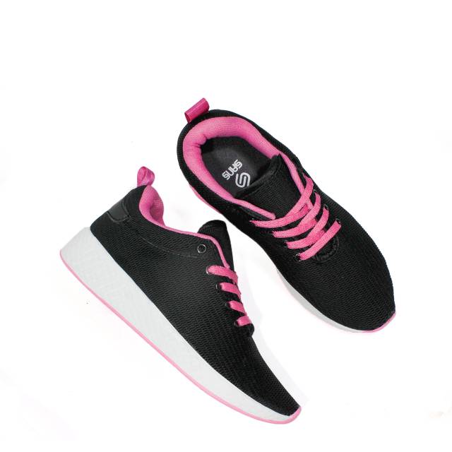 Sepatu sneakers wanita terlaris sepatu hangout