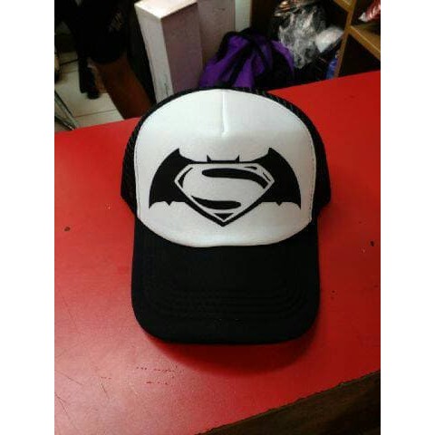 ER153 TOPI TRUCKER SUPERMAN VS BATMAN