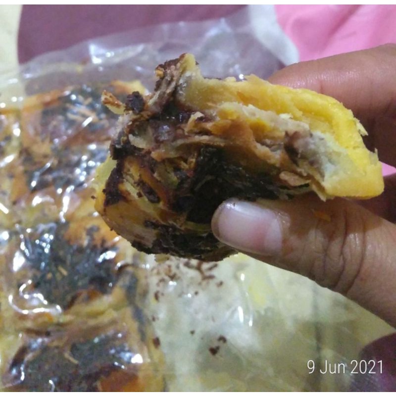 

bolen plenet pisang tape coklat keju wysman