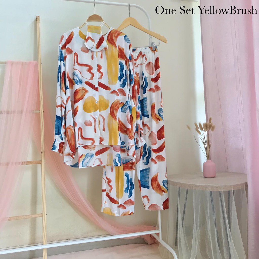 

ONE SET Yellow Brush