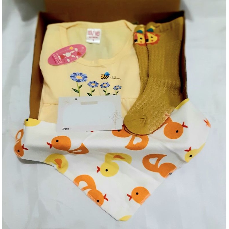 

HAMPERS BABY KEKINIAN / HAMPERS BABY GIRL BOY / HAMPERS LUCU