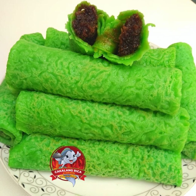 

Dadar gulung unti khas Manado