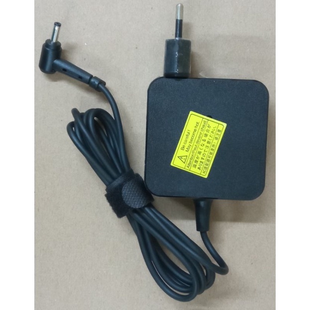 Adaptor Charger Asus Kotak 19V 2.37A DC 4.0*1.35 mm