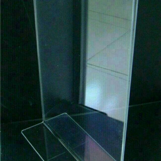 

Acrylic Standing POP A4 (3mm)