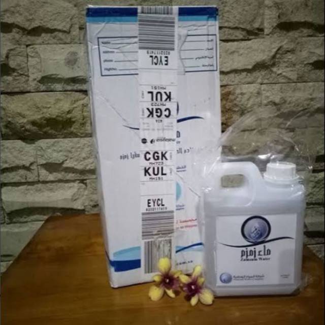 

Air Zamzam Asli 1 Liter
