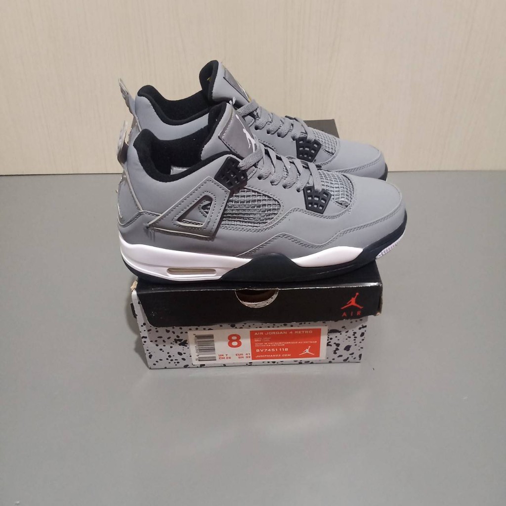 Sepatu Basket Nike Air Jordan Retro 4 Grey Pria Import Terbaru