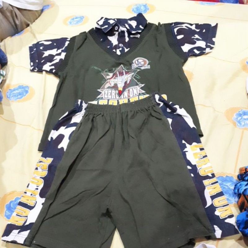 Setelan Anak. Laki. Kaos dan Celana. Tentara.