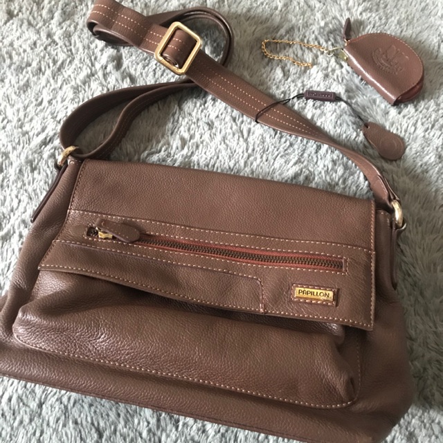 Preloved papillon sling bag