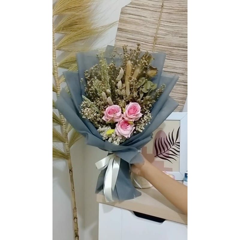 Bouquet dried flower  - buket bunga kering - buket valentine - handbouqet  artificial