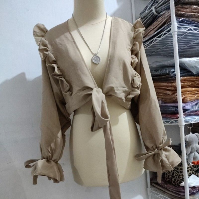 Outer miranda crop bahan twiscone