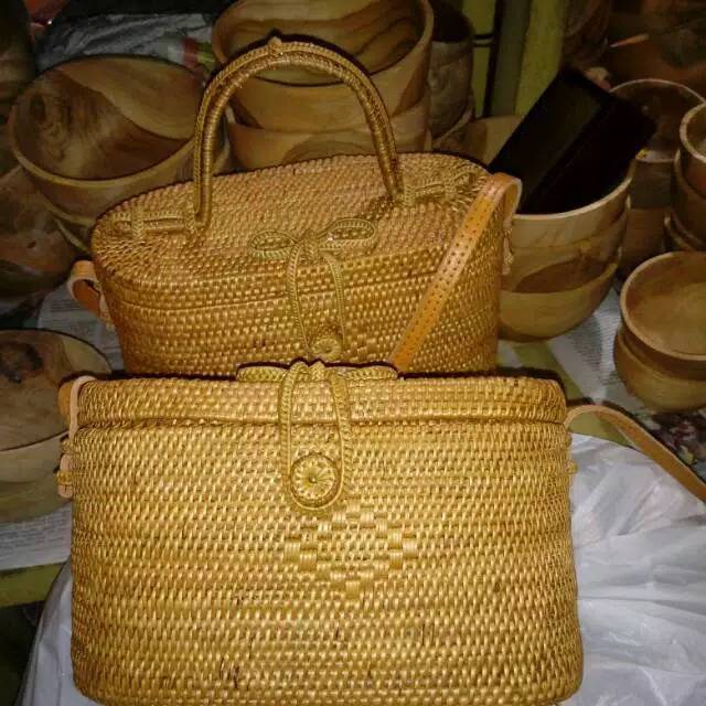 Tas rotan ate kotak flat bali