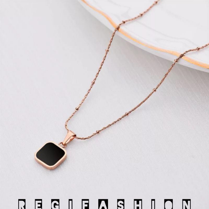 Kalung Titanium Liontin Kotak Terbaru Fashion Wanita Terlaris Garansi Anti Karat Tidak Luntur