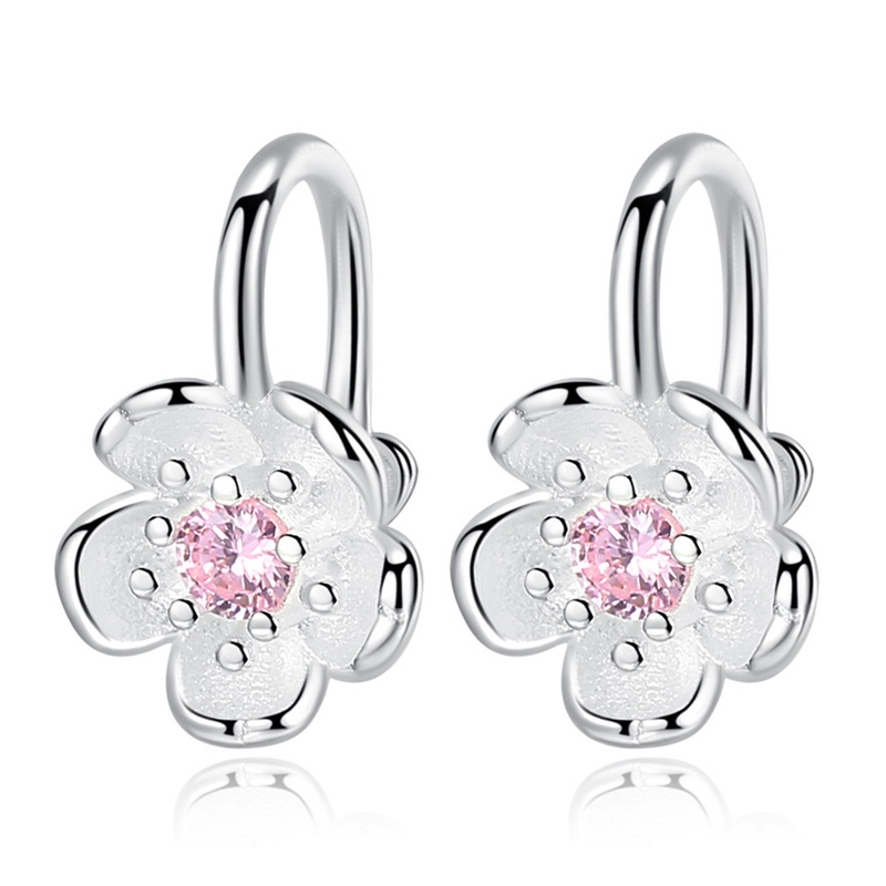 Anting Stud Kristal Bentuk Bunga Sakura Warna Silver Untuk Wanita