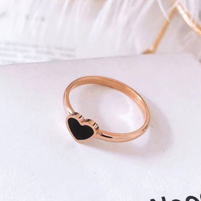 COD❤️Cincin Love Wanita Titanium korea Cinta Cangkang Hitam Hati Persik Cina-A.one