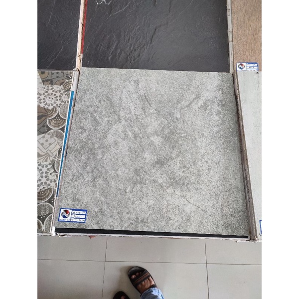 Granite indogress 60x60 Merapi grey matt