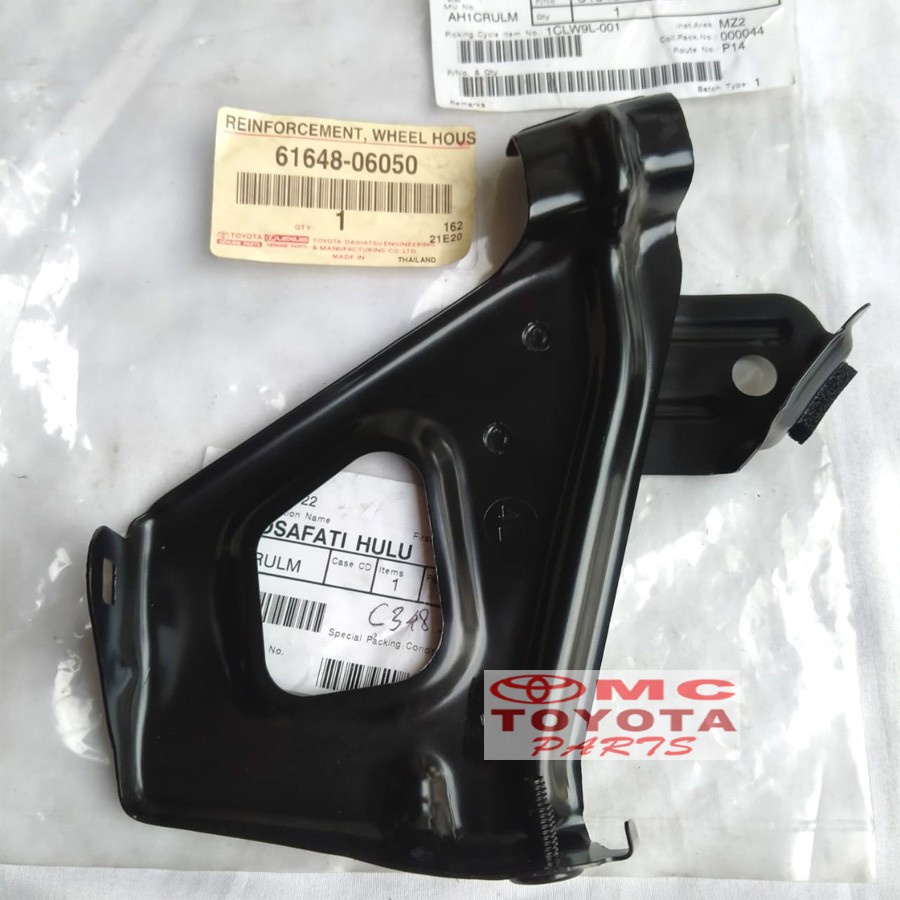 Reinforcement Bracket Bumper Belakang Kanan Camry 61647-06050