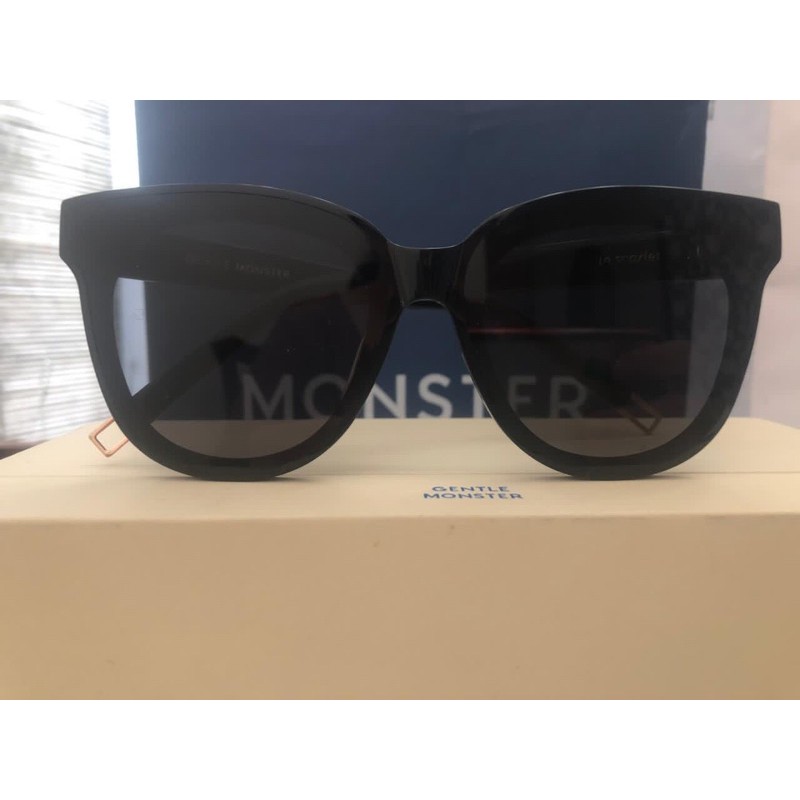 Preloved Kacamata Gentle Monster Scarlet