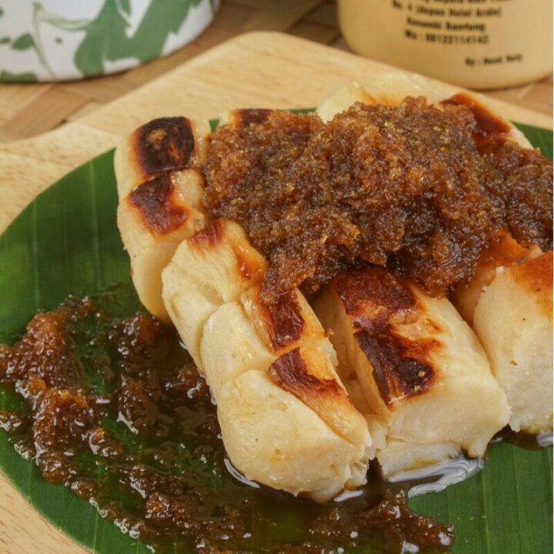 

COLENAK PEYEUM KOTAK SEDANG / PEUYEUM / PEYEM / TAPE MURDI PUTRA OLEH OLEH KHAS BANDUNG