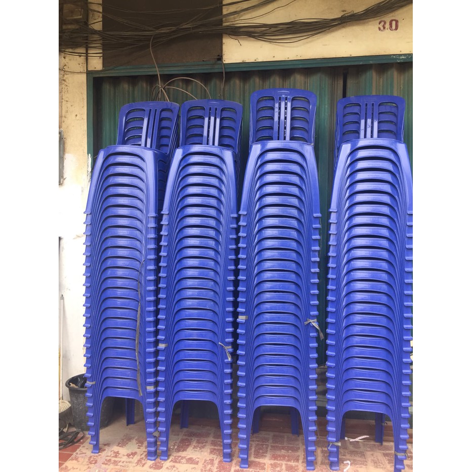 Kursi makan plastik Napolly 101 warna biru