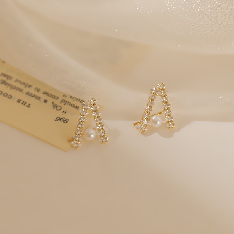 S925 Korea mutiara stud anting-anting wanita sederhana satu kata mikro bertatahkan desain anting-ant