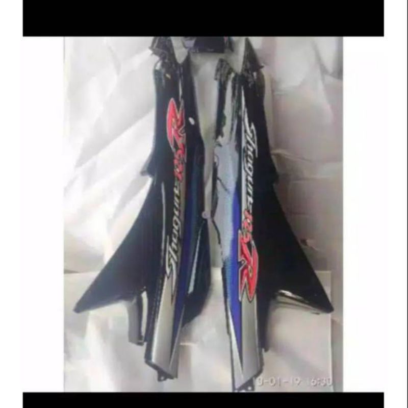 Cover Body Samping Belakang Kanan Kiri Shogun 125 R berikut striping