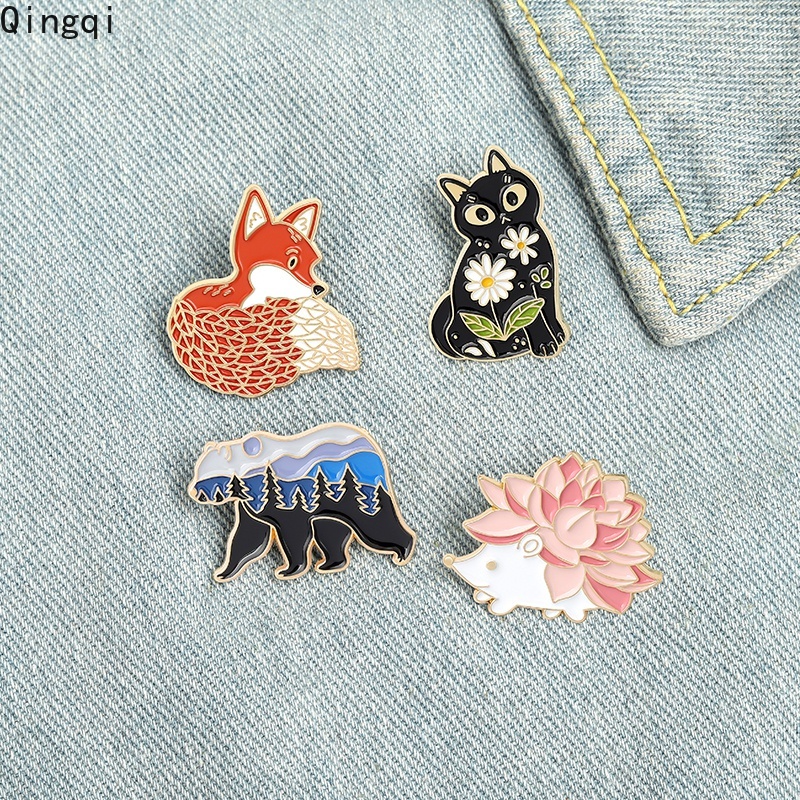 Bros Pin Enamel Desain Kartun Hewan Landak Beruang Gunung Kucing Rubah Untuk Kerah Kemeja Tas