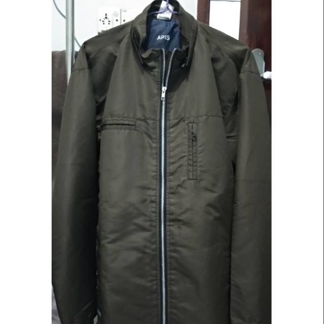 Jaket EZIO IWEARZULE SIZE L 100% ORIGINAL (PRELOVED)